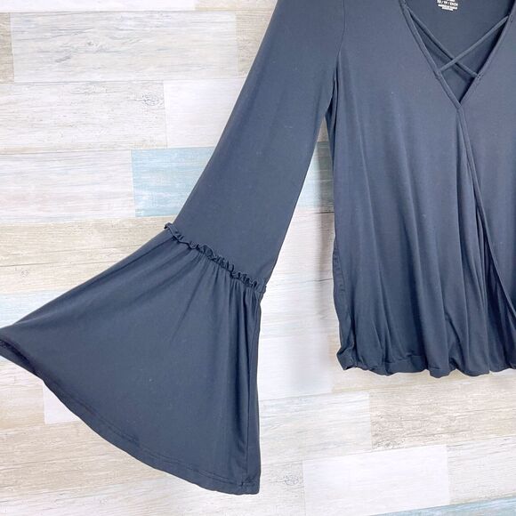 American Eagle Soft & Sexy Bell Sleeve Cut Out Top Black Mock Wrap Womens XS - Picture 3 of 7